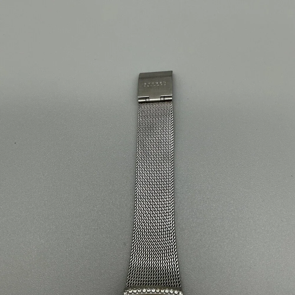 Skagen Womens Watch 21mm White Dial Silver Tone Crystal Bezel New Battery